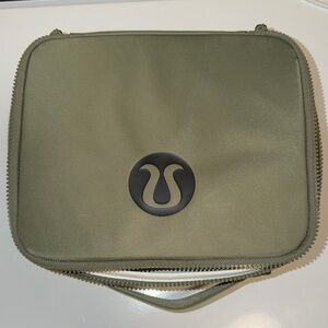 Lululemon Green/ White Travel Lunchbox